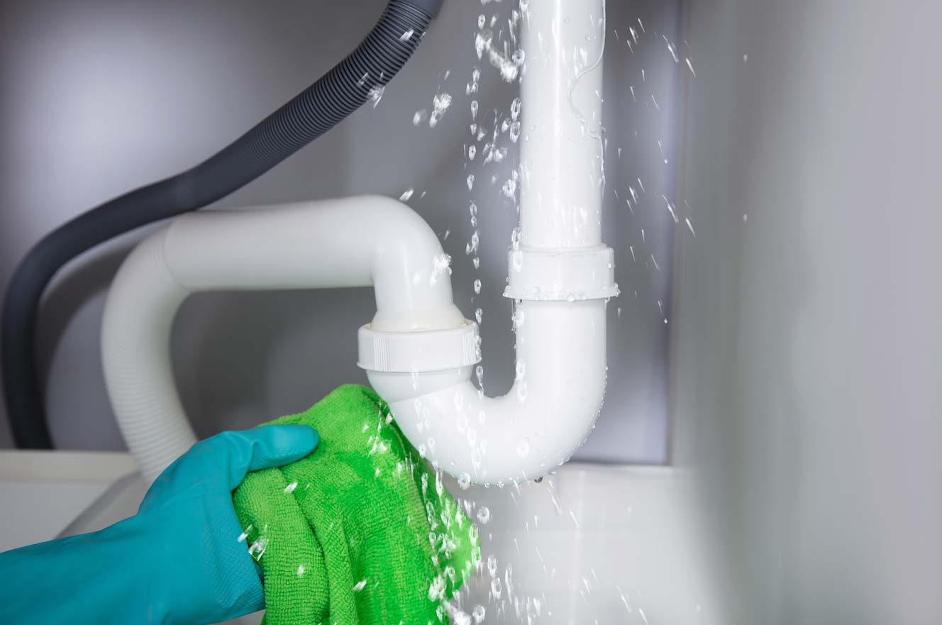 Catching dripping water under sink